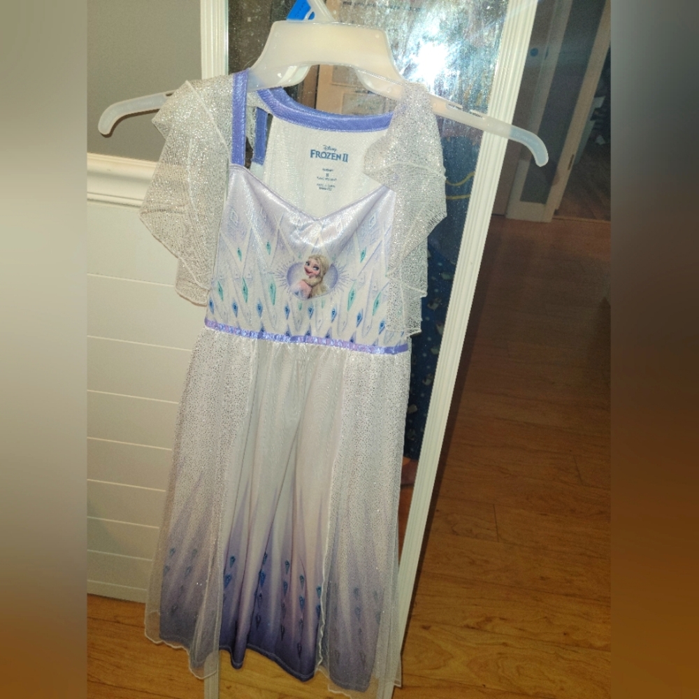 Girls play dress